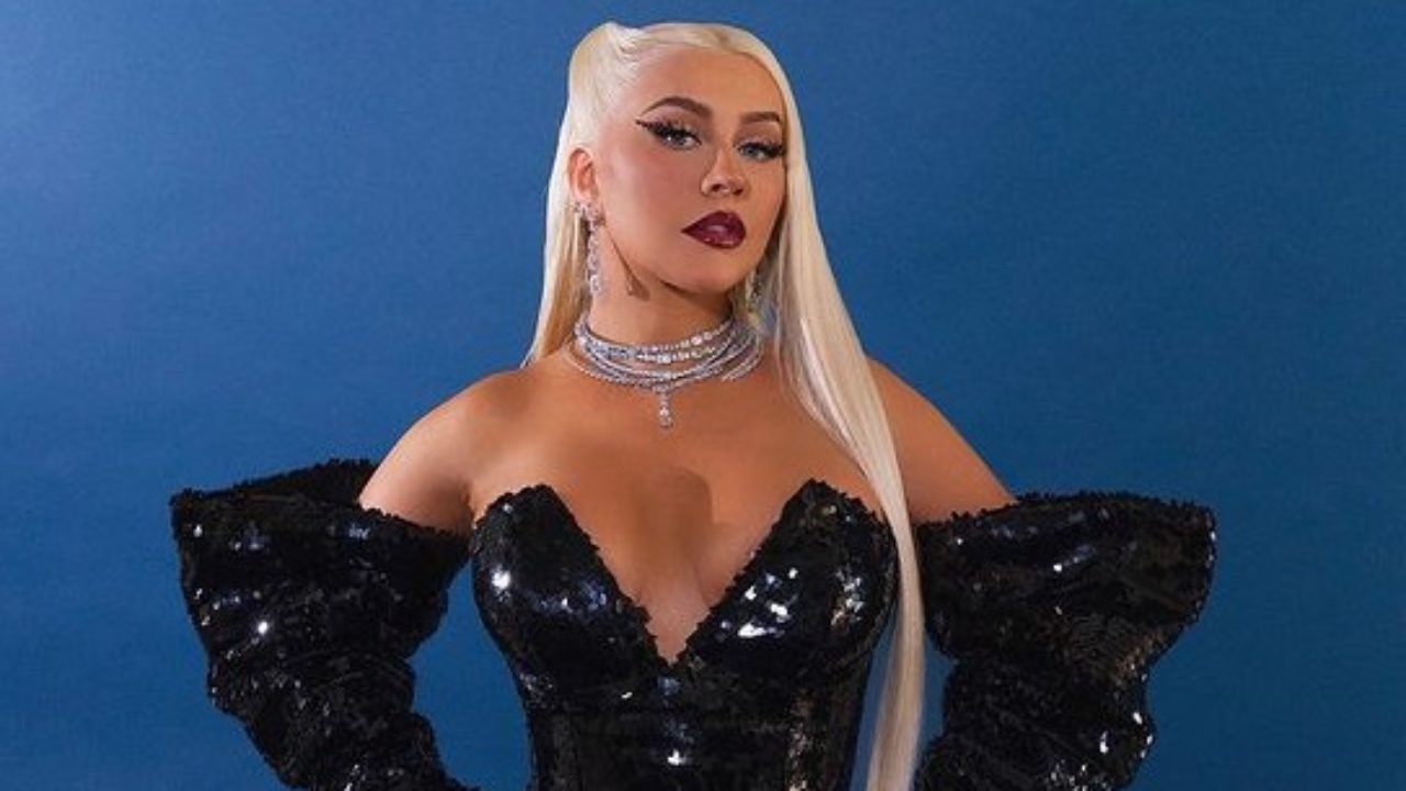 Голая Christina Aguilera не стыдиться показывать письку