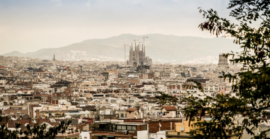 Правительство Испании решило ограничить аренду жилья для туристов