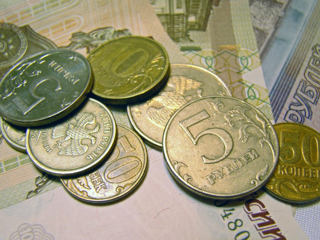Госдума приняла закон о компенсации за невыплату заработной платы