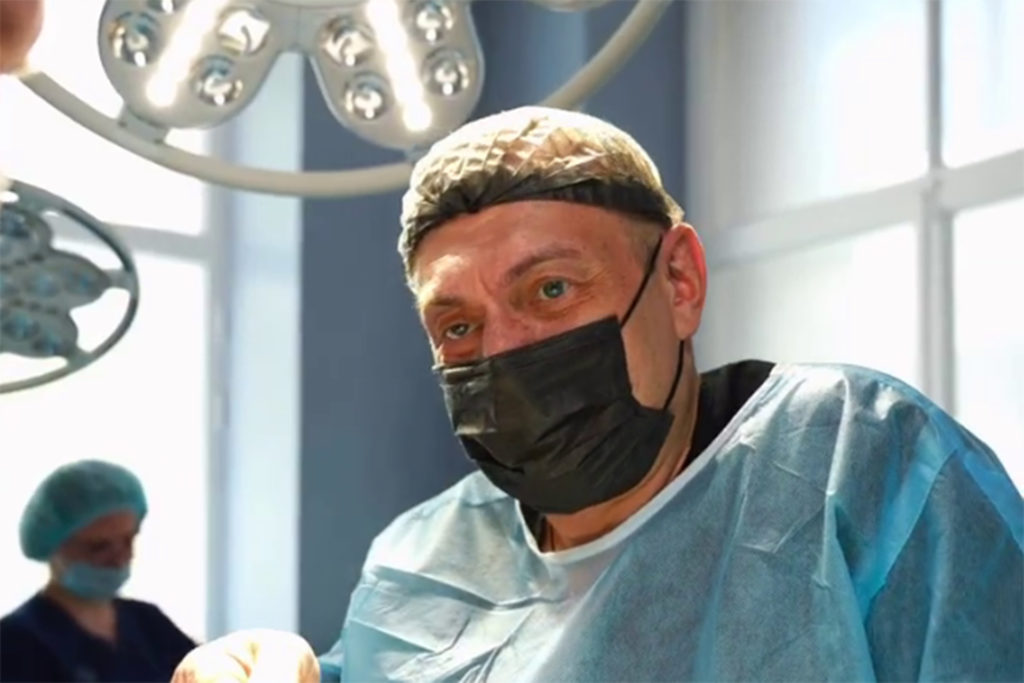 В Москве началось прощание со звездным пластическим хирургом Отари Гогиберидзе