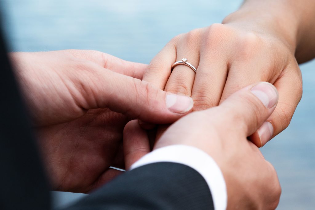 В ГД внесут законопроект о бесплатной земле семье после 10 лет брака