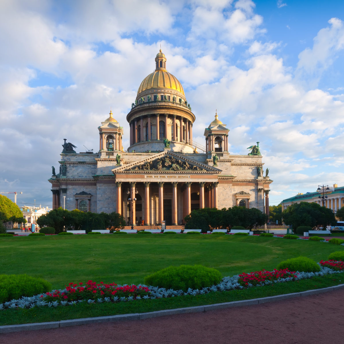 Санкт-Петербург возглавил туристический список самых дешевых авиабилетов по  России - Первый женский — новости шоу-бизнеса, культура, Life Style