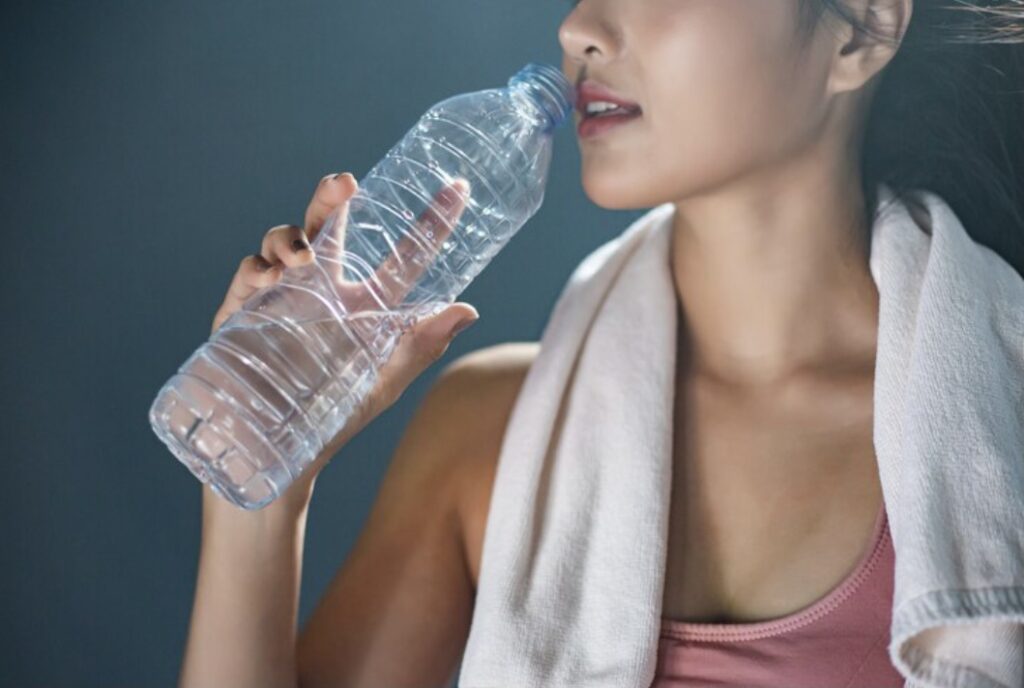 Врач Залетова: в сутки нужно выпивать 1,5-2 литра воды