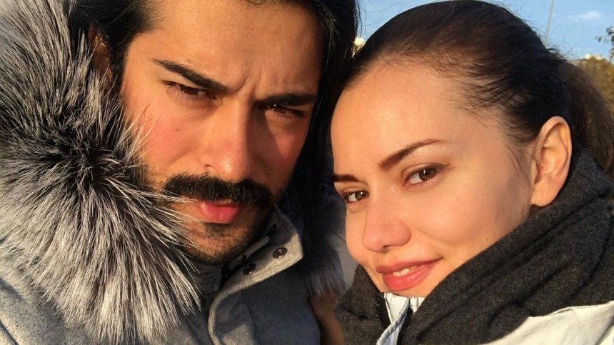 Поклонницы разочаровались встречей с турецким актером Бураком Озчивитом в Москве