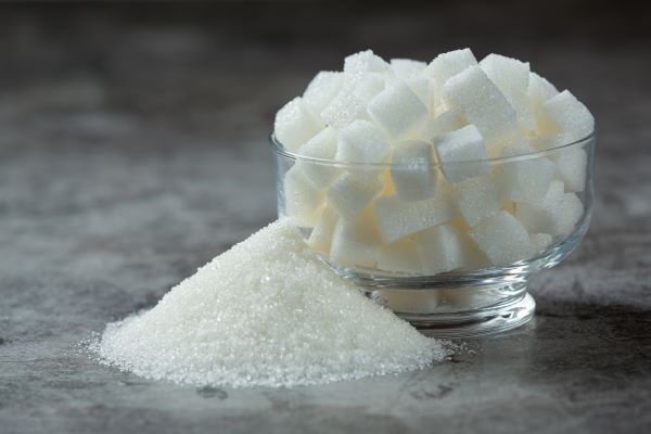 Врач Лебедева: Переработанные углеводы угрожают здоровью больше сахара