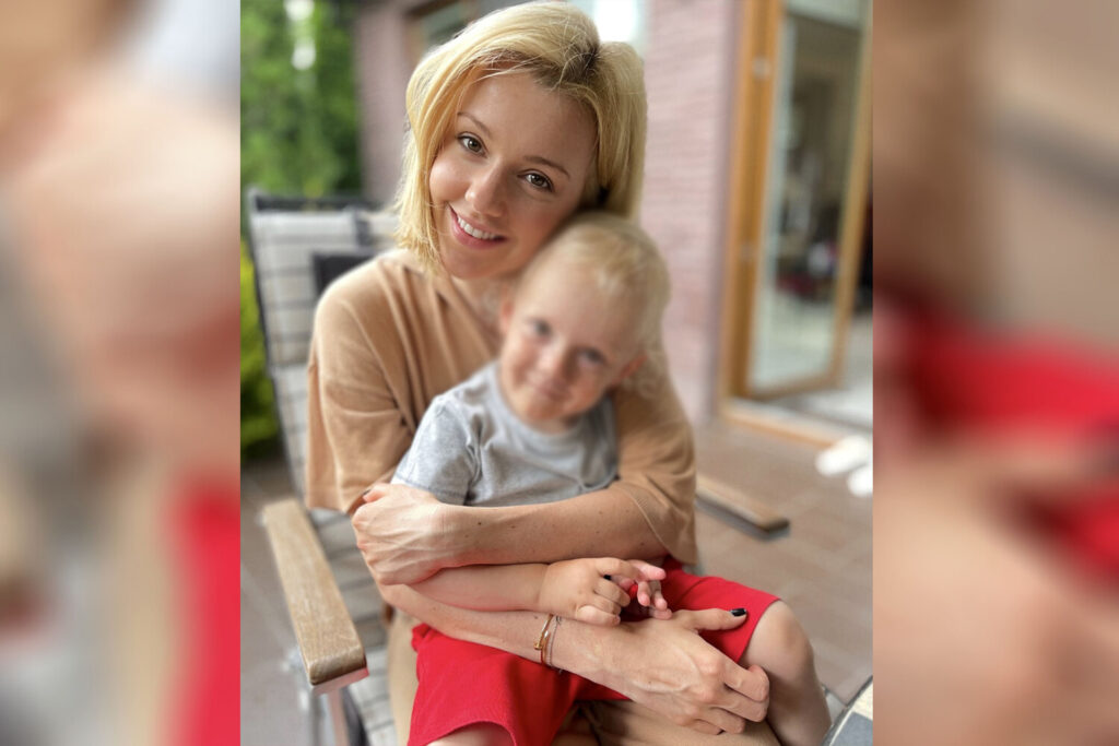 Юлианна Караулова впервые показала своего трехлетнего сына Александра