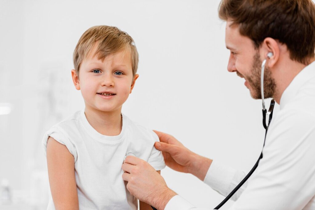 Что делать, если ребенок боится врачей