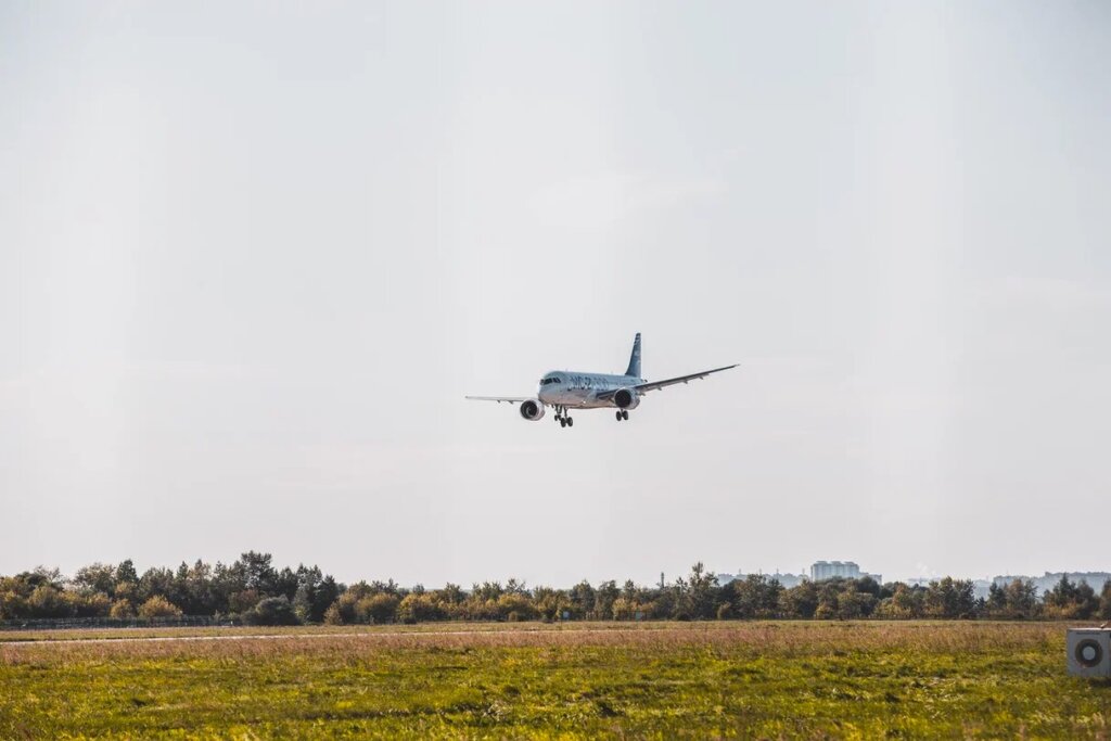 Frontier Airlines обвинили в расизме из-за снятого с рейса Хабиба Нурмагомедова